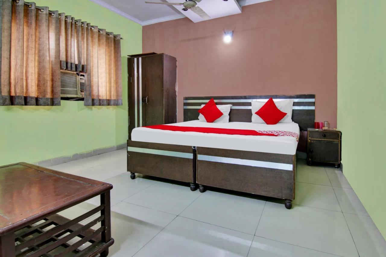 Oyo Flagship 81167 Hotel Swagat Dx Yeni Delhi Dış mekan fotoğraf