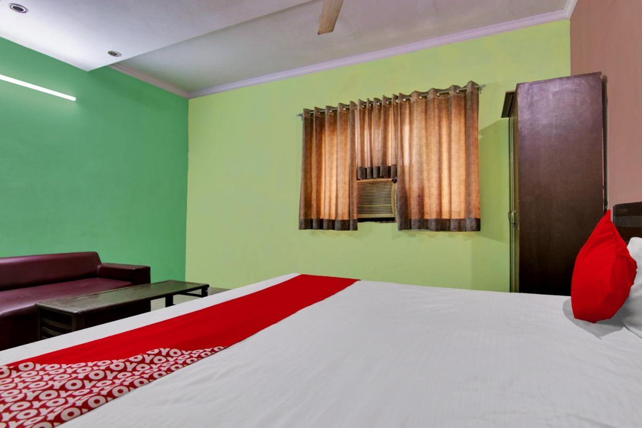 Oyo Flagship 81167 Hotel Swagat Dx Yeni Delhi Dış mekan fotoğraf