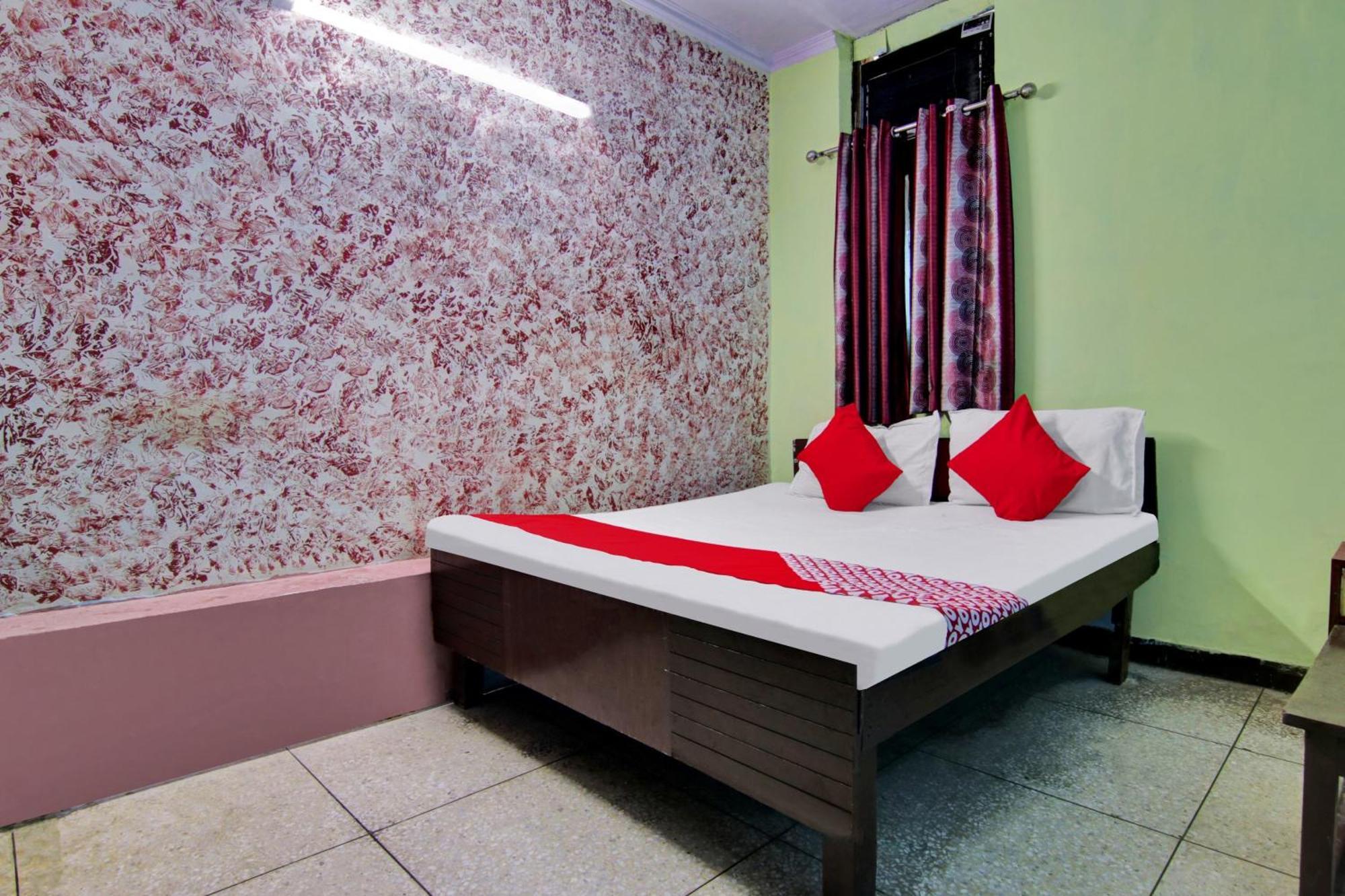 Oyo Flagship 81167 Hotel Swagat Dx Yeni Delhi Dış mekan fotoğraf